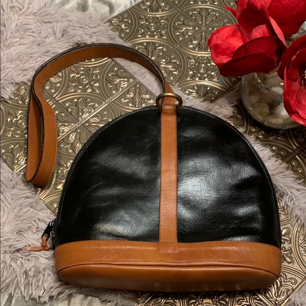 🌹 Vintage GENESIS By SABINA GENUINE LEATHER Black & Tan Sling Bag • Unique!